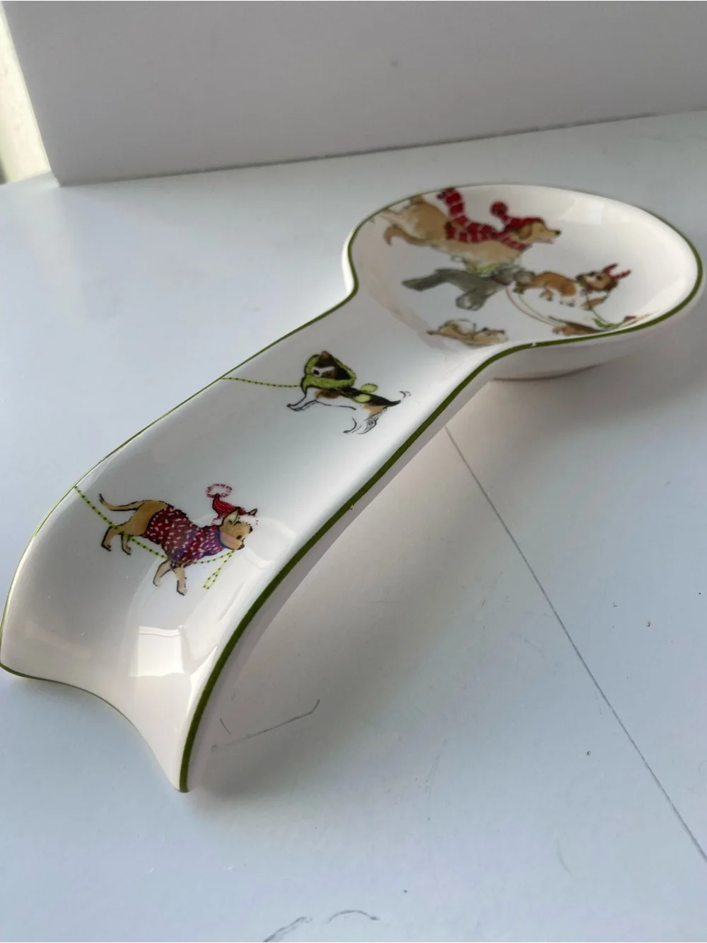 Pier 1 Imports Park Avenue Puppies Ceramic Spoon Rest Christmas Holiday Dogs EUC